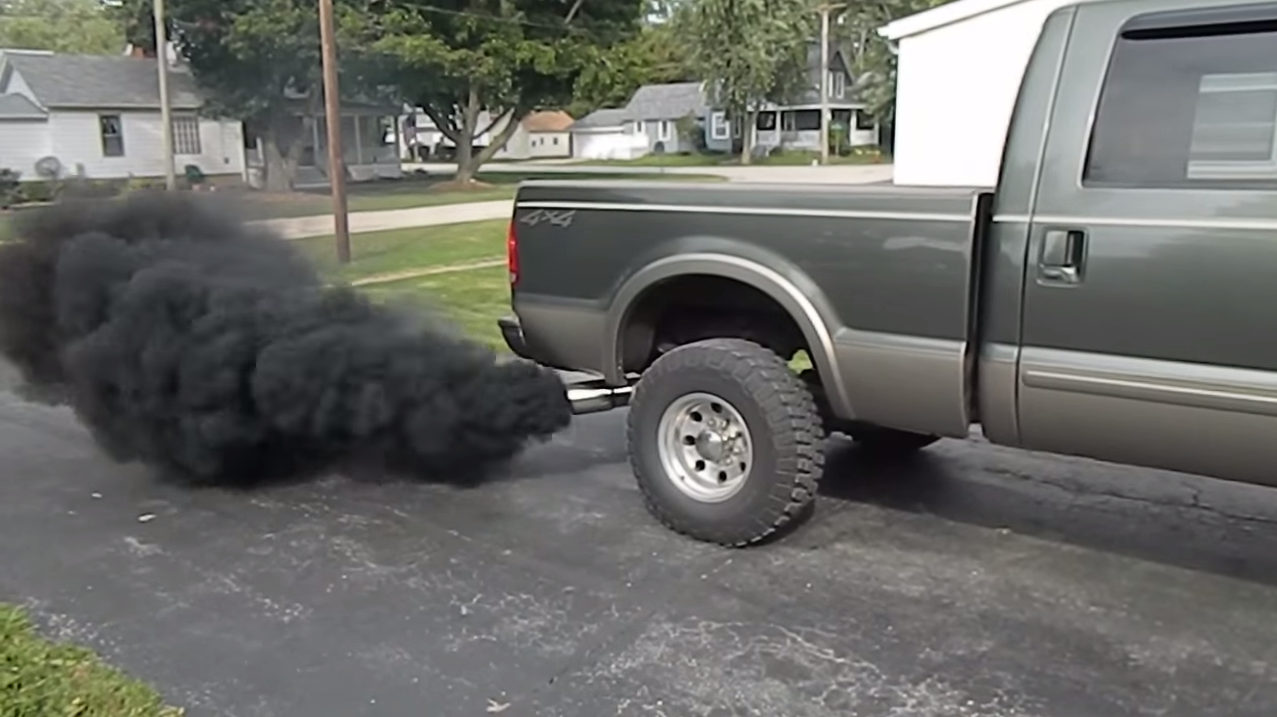This Powerstroke Has The Hardest Lope Ever - Black Smoke Media